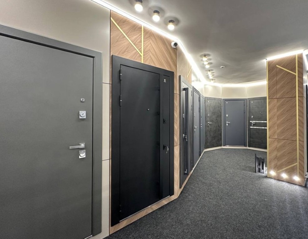 photo_5316779439679468608_y (Medium).jpg